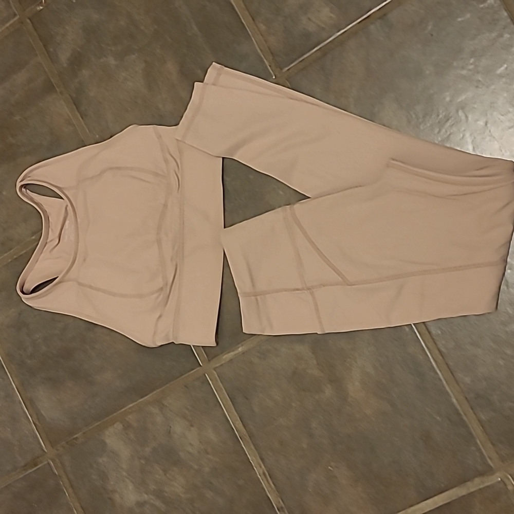 Sweaty betty set bra leggings super soft ash pink small